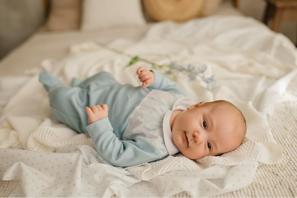 Babygrow algodão verde folhas Mighty Love