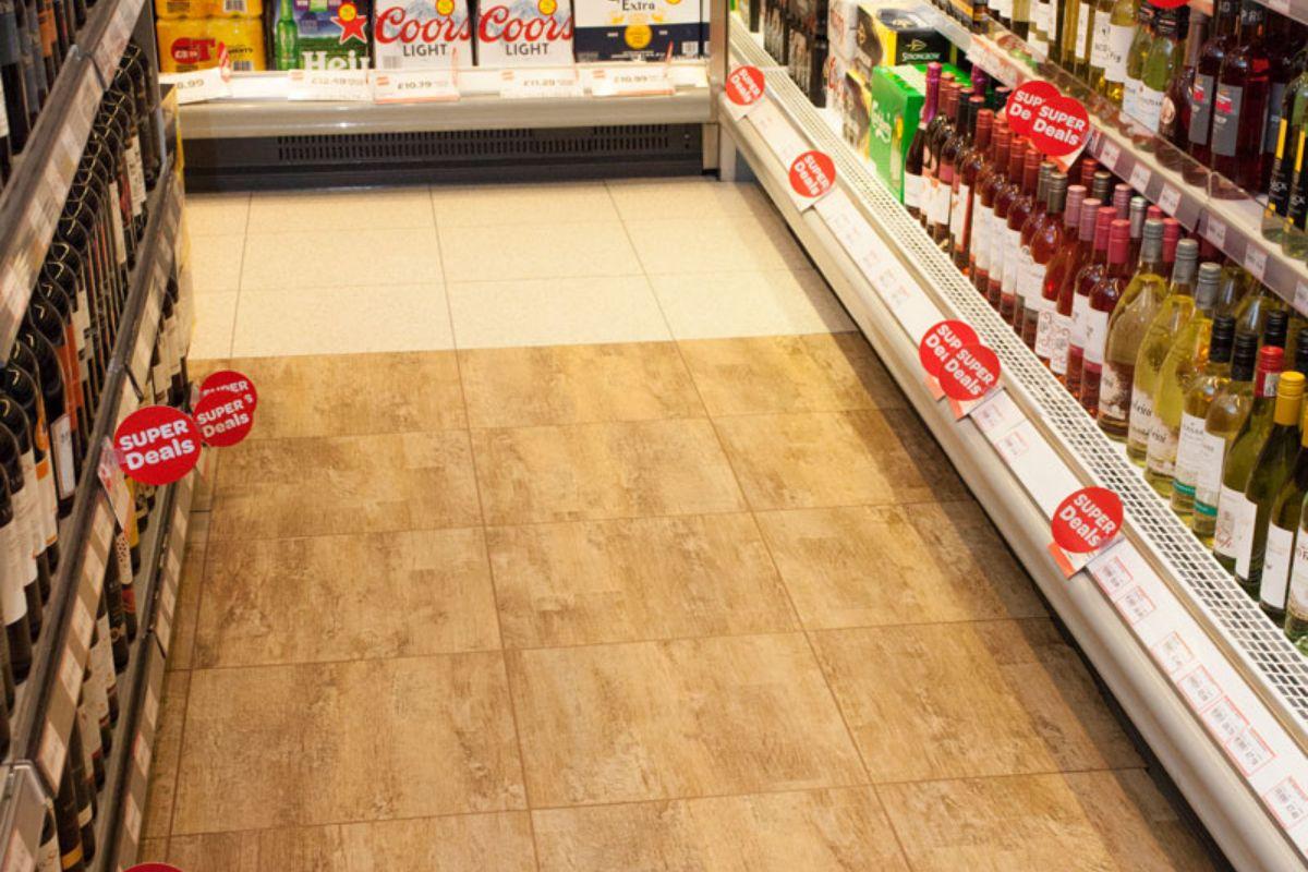 Pavimento Supermercado RB7TILE CITY